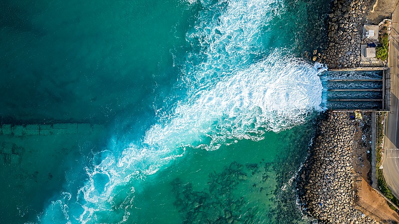 Desalination seawater environment for titanium chloride resistance