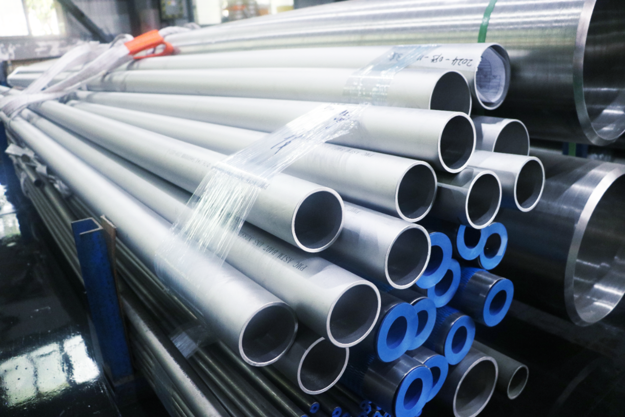 304 and 304L stainless steel material for fabrication