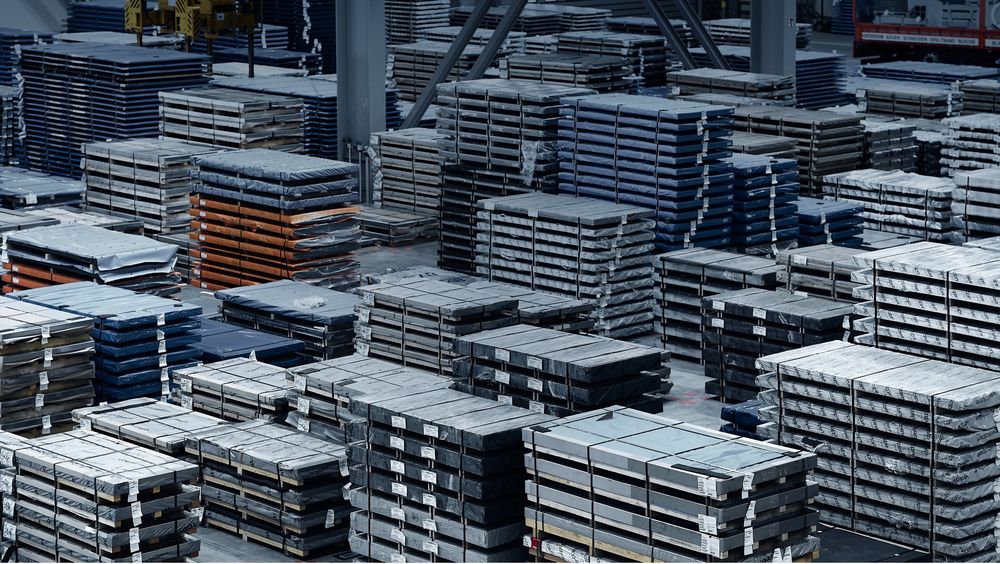 Stainless steel plate supplied to defined product specifications
