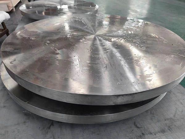 Titanium forged disc and forged blank